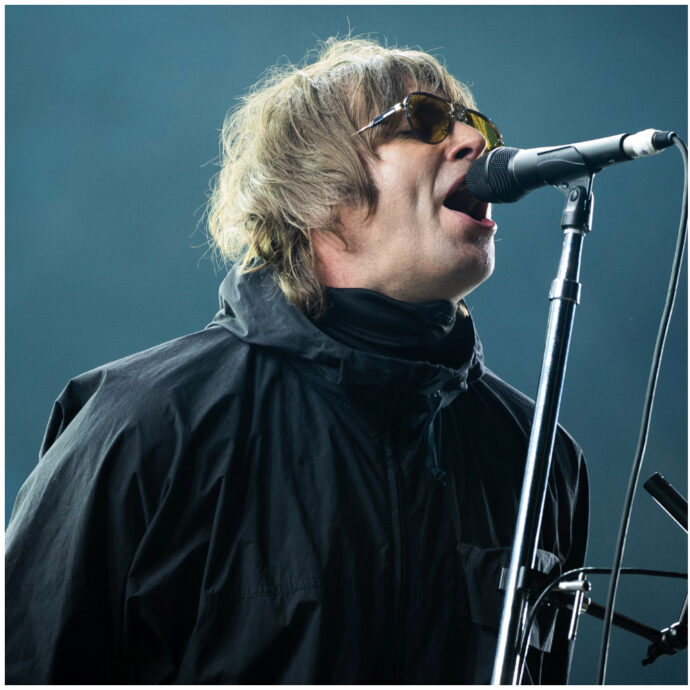 “Fottetevi, palle mosce, ho visto dei roadie vestiti meglio di voi”: Liam Gallagher furioso si scaglia a muso duro contro i Fontaines D.C. Ecco perché