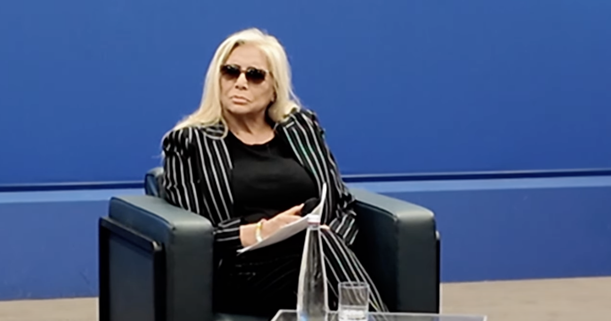 “Non c’è stato nessun caso Dargen, quindi che stai a dì? Lei vuole solo la polemica!”: Mara Venier stizzita risponde a una giornalista in conferenza stampa