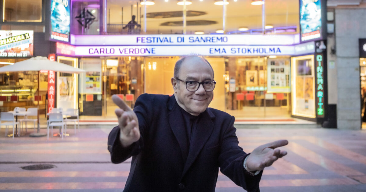 “Mi sono tolto lo sfizio sul set ed è stato divertente”: Carlo Verdone direttore artistico del Festival di Sanremo, ma solo in “Vita Da Carlo”