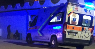 Copertina di Auto pirata travolge nella notte tre giovani al Circeo: morto un 16enne. Arrestato il conducente: è un 49enne