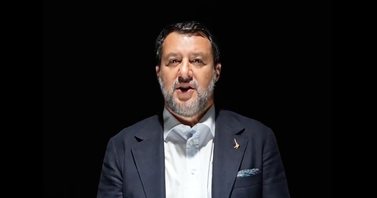 Open Arms, Salvini in un video social: “Colpevole di aver difeso l’Italia”. Polemica a Rainews, il cdr: “Canale usato come megafono del governo”