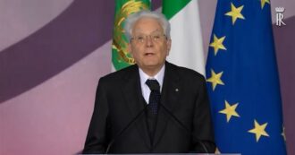 Mattarella: "Retribuzioni degli insegnanti spesso non all