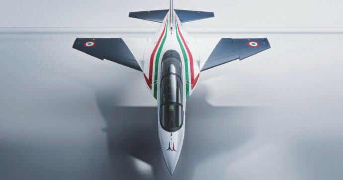 Copertina di Pininfarina “firma” le Frecce Tricolori