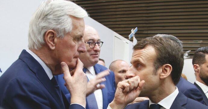 Macron dà l’ok al suo governo  di centrodestra