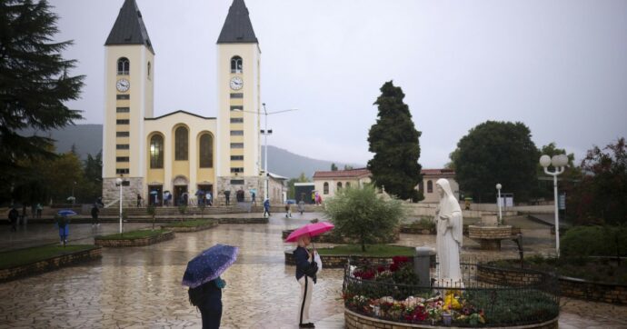 Il Vaticano: “Nulla osta al culto di Medjugorje, dà frutti positivi”. Ma non si esprime sui “presunti eventi soprannaturali” e i veggenti