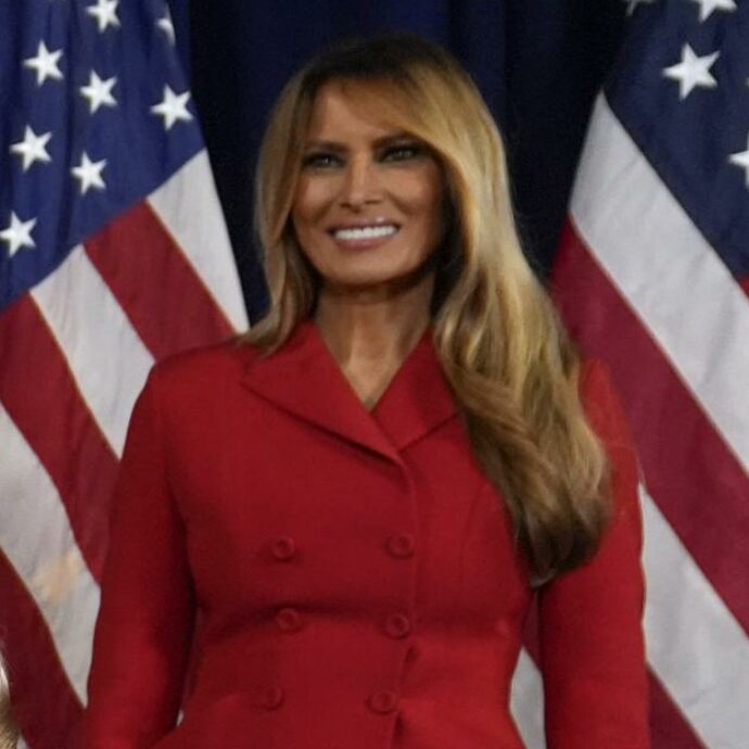 “Le mie foto nuda? Orgogliosa di averle fatte”: lo sfogo di Melania Trump