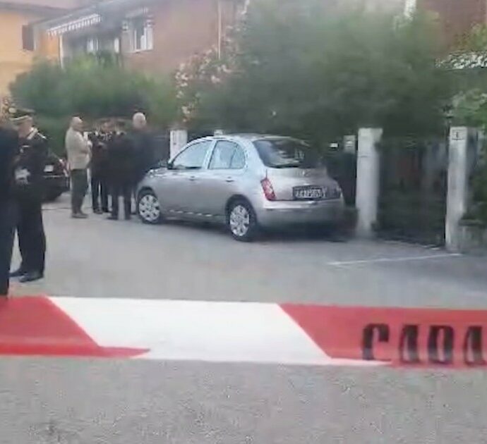 “Ha sparato al figlio un colpo in testa e poi si è suicidata”: la pista per l’omicidio di Lavagno