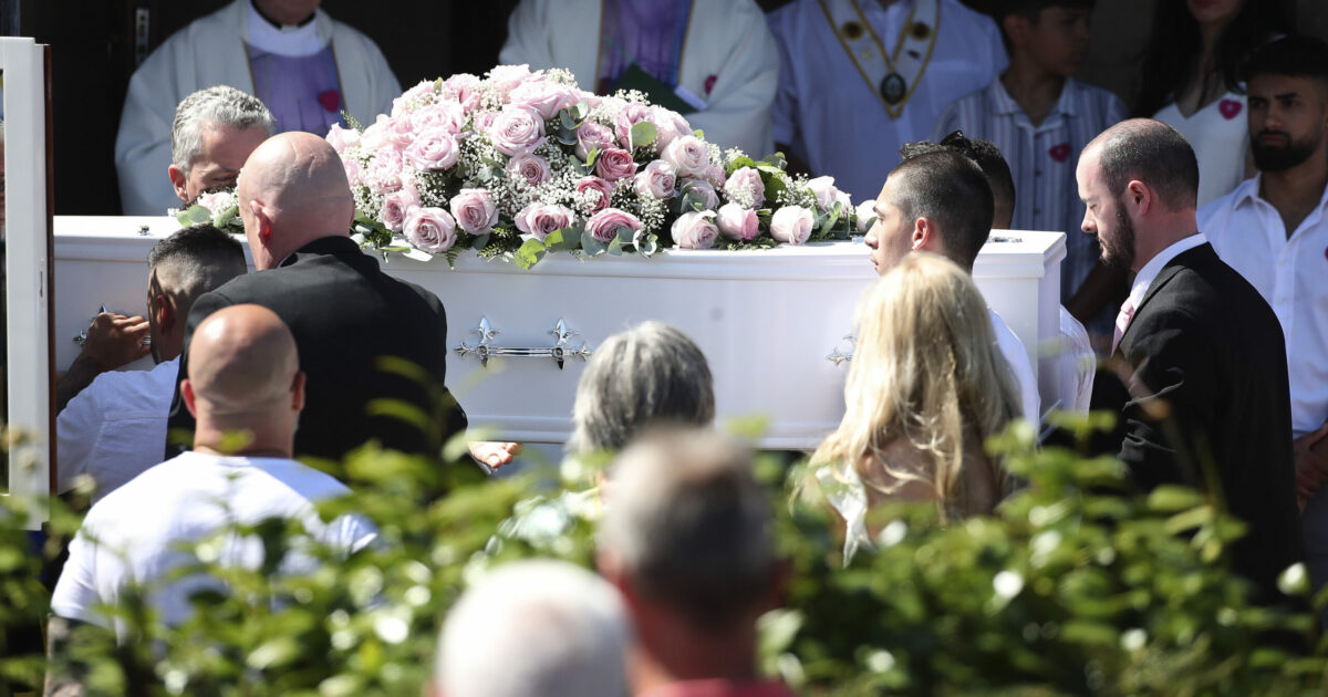 “Parenti e vicini di casa non vengano al mio funerale”: le volontà della donna morta lasciano di stucco il paese