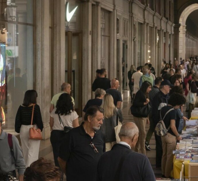 Torino ha tante bellezze ma si riempie di bancarelle tutti i mesi. Perché?