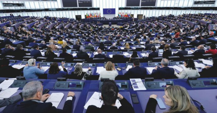 Ue: da The Left al Pse, i dilemmi nella sinistra sull’Intergruppo Pace