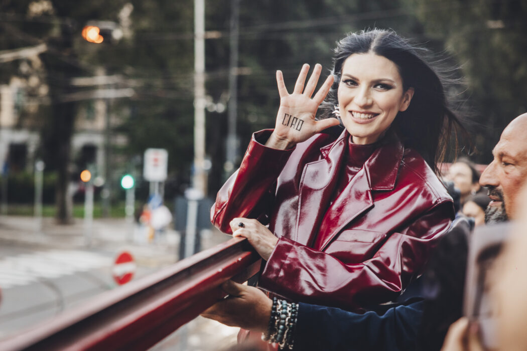 https://st.ilfattoquotidiano.it/wp-content/uploads/2024/09/25/LauraPausini_SilentPaurty_Ph_VBettoja_EV_9989-1050x700.jpg