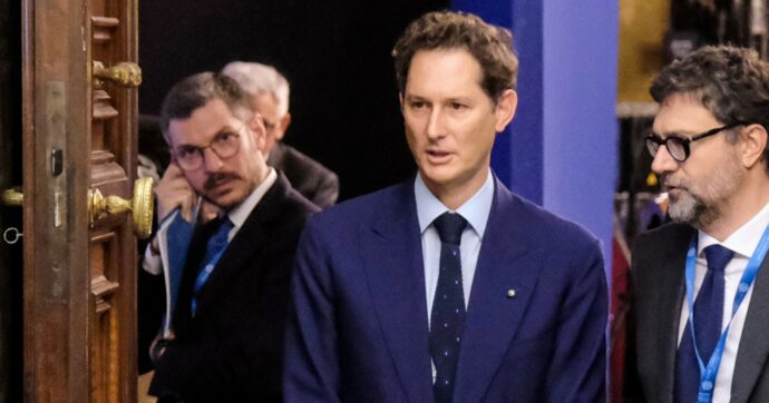 Copertina di “Cancellare la parola Islam”. Le mail di John Elkann per l’eredità