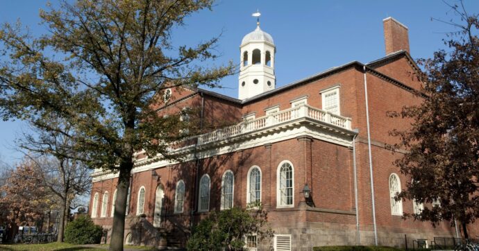 Nuova ricerca; “Harvard sfruttò circa 300 schiavi”