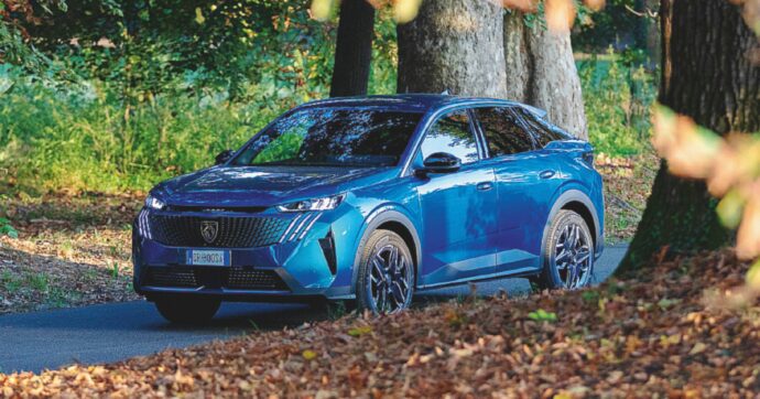 Copertina di 3008 ibrida, Peugeot punta sulla terza via per restare nel “green”