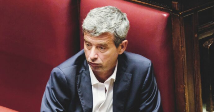Liguria, M5S espelle Renzi. Orlando vuole riprenderlo