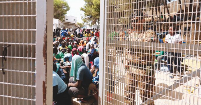 Migranti, lite nel governo: il decreto Flussi è rinviato