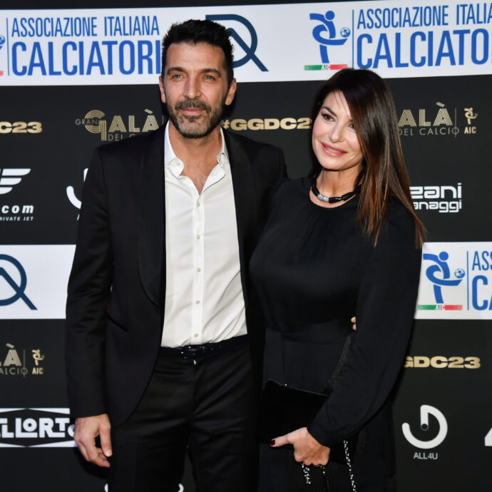 Ilaria D’Amico e Gianluigi Buffon oggi sposi: le nozze dopo undici anni insieme. Dai look agli invitati, ecco tutti i dettagli