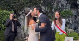 Copertina di Gigi Buffon e Ilaria D’Amico sposi: gli invitati e tutti i dettagli della cerimonia. Lui: “Grazie a Ilaria ho conosciuto il vero amore”