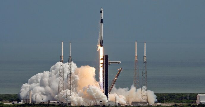 Partita la missione di salvataggio dei due astronauti Nasa bloccati sulla Stazione spaziale