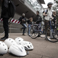 Presidio ciclisti per dimissione del consigliere Feltri da Regione Lombardia
Milano – Italia – Cronaca
Martedì, 1 Ottobre, 2024 (Foto di Marco Ottico/Lapresse)

Cyclists’ picket for resignation of Councilor Feltri from Lombardy Regionmanagement of water in Lombardy
Milan, Italy – News
Tuesday, 01 October, 2024 (Photo by Marco Ottico/Lapresse)