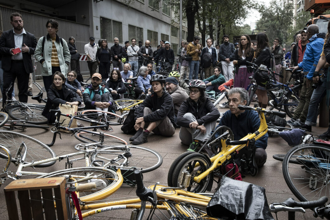 Presidio ciclisti per dimissione del consigliere Feltri da Regione Lombardia
Milano – Italia – Cronaca
Martedì, 1 Ottobre, 2024 (Foto di Marco Ottico/Lapresse)

Cyclists’ picket for resignation of Councilor Feltri from Lombardy Regionmanagement of water in Lombardy
Milan, Italy – News
Tuesday, 01 October, 2024 (Photo by Marco Ottico/Lapresse)