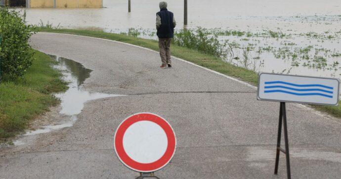 Maltempo, allerta rossa in Emilia-Romagna: il sindaco di Bagnacavallo ordina l’evacuazione totale preventiva