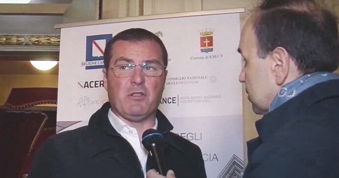 Caserta, i pizzini per le assunzioni dal consigliere regionale