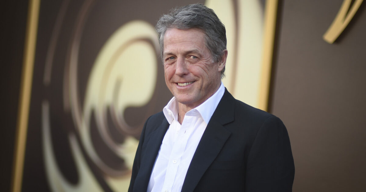 “Mia madre voleva che diventassi arcivescovo di Canterbury. I miei genitori non mi hanno sostenuto e non amavano il cinema”: Hugh Grant si sfoga