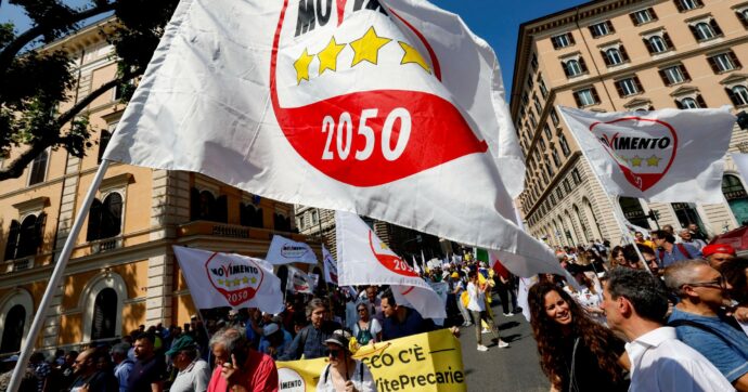 Stato sociale, Carta e lotta alla corruzione: questa è l’identità 5S