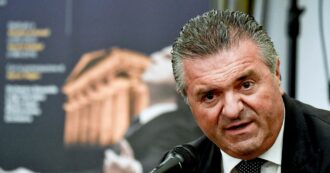 Copertina di “Primi in legalità”: l’ultima barzelletta dello “Sceriffo” De Luca