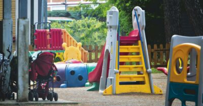 Copertina di L’Inps apre il bando per il Bonus centri estivi 2025. Ma spetta solo ai dipendenti pubblici