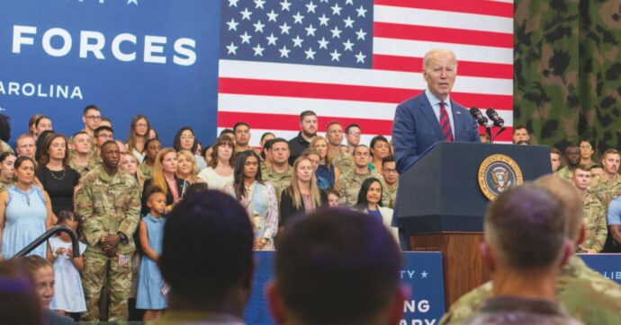 Copertina di Politica estera: è il disastro di Biden