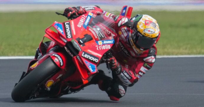 MotoGp a Motegi, Bagnaia vince la Sprint Race e accorcia il divario con Martin – Come cambia la classifica piloti