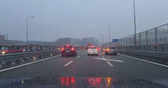 Copertina di Intense precipitazioni a Genova: la camera-car nel capoluogo ligure. A Levante allerta rossa