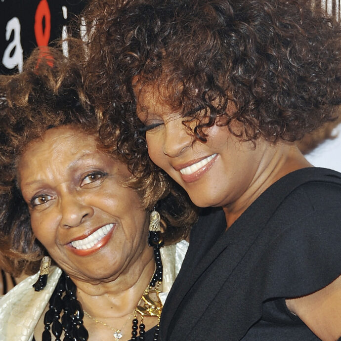 È morta Cissy Houston, cantante gospel e madre di Whitney Houston: “Era ricoverata in una struttura per il morbo di Alzheimer”