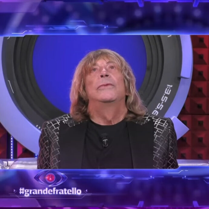 Enzo Paolo Turchi choc al Grande Fratello: “Carmen Russo? Non mi sento accettato, cambio casa”.  Signorini: “Ti tradisce?”