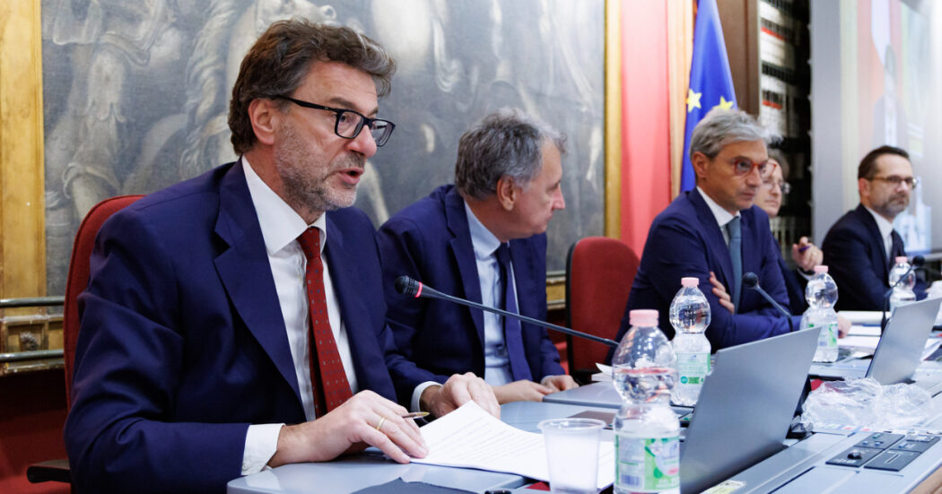 Giorgetti ammette: “Più difficile raggiungere una crescita dell’1%”. E annuncia: “Revisione catastale per chi ha usato il superbonus”