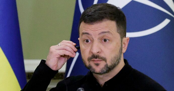 “Kiev è più flessibile”. E Zelensky: possibile una pace a dicembre