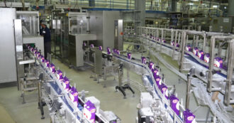 Copertina di Diciannove mesi consecutivi di calo per l’industria. In agosto (- 3,2%) a picco auto, meccanica e abbigliamento