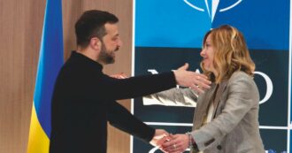 Copertina di Armi, FdI contro Meloni: i soldi sono troppo pochi