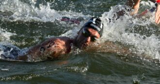 Copertina di “Non si vedeva niente, l’acqua era nera. Avevo paura”: Gregorio Paltrinieri racconta l’incubo di nuotare nella Senna a Parigi