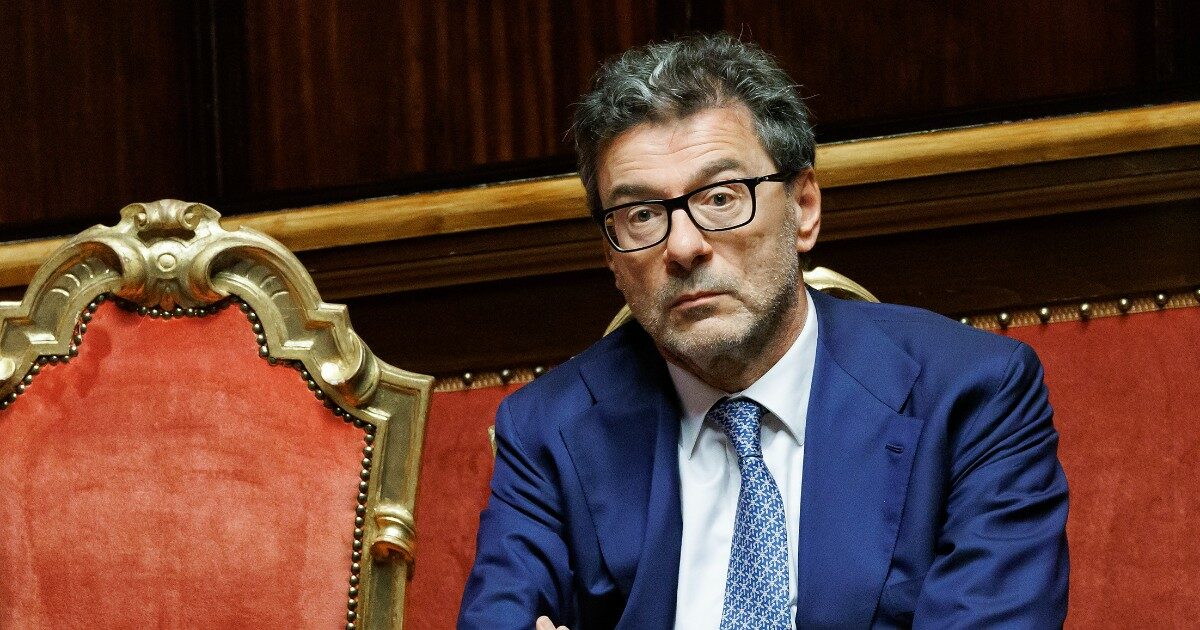 Una finanziaria che dà un altro salarietto di Stato e fa salire scioccamente il debito pubblico