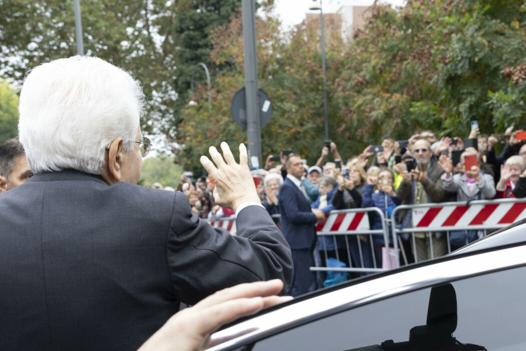 Il presidente della Repubblica Sergio Mattarella al Monumento ai piccoli martiri di Gorla di Milano in occasione della cerimonia per l’ottantesimo anniversario del bombardamento che nel 1944 uccise 184 bambini nel quartiere milanese, Milano, 14 ottobre 2024. ANSA/FRANCESCO AMMENDOLA/US QUIRINALE +++ NO SALES, EDITORIAL USE ONLY +++ NPK +++