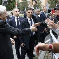 Il presidente della Repubblica Sergio Mattarella al Monumento ai piccoli martiri di Gorla di Milano in occasione della cerimonia per l’ottantesimo anniversario del bombardamento che nel 1944 uccise 184 bambini nel quartiere milanese, Milano, 14 ottobre 2024. ANSA/FRANCESCO AMMENDOLA/US QUIRINALE +++ NO SALES, EDITORIAL USE ONLY +++ NPK +++