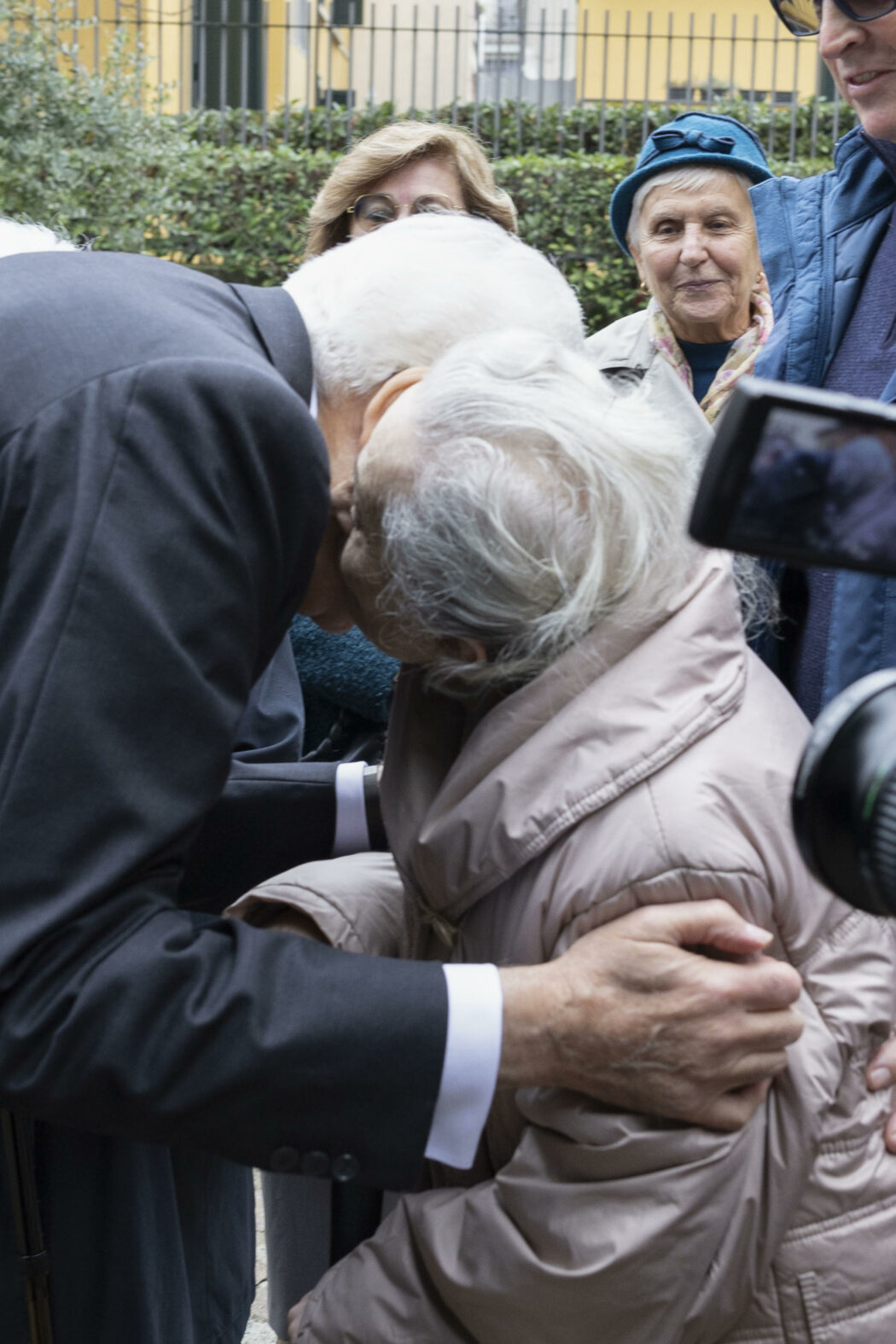 Il presidente della Repubblica Sergio Mattarella al Monumento ai piccoli martiri di Gorla di Milano in occasione della cerimonia per l’ottantesimo anniversario del bombardamento che nel 1944 uccise 184 bambini nel quartiere milanese, Milano, 14 ottobre 2024. ANSA/FRANCESCO AMMENDOLA/US QUIRINALE +++ NO SALES, EDITORIAL USE ONLY +++ NPK +++