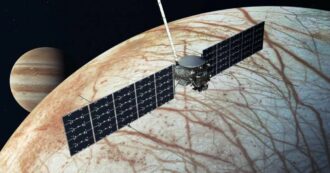 Copertina di La Nasa lancia la missione Europa Clipper: cerca acqua su una delle lune di Giove. “Potrebbe essere abitabile”