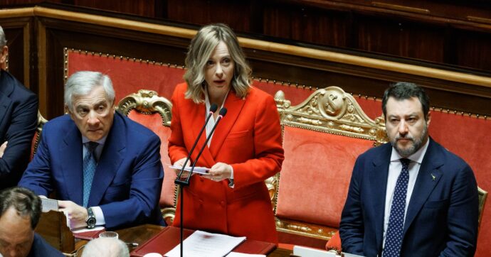 Meloni si appella all’opposizione sulla nomina di Fitto: “Prevalga interesse nazionale”. E sostiene: “Noi l’abbiamo fatto con Gentiloni”