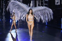 Copertina di “Ci saranno Bella Hadid, Kate Moss, Irina Shayk e Kendall Jenner”: le anticipazioni per la passerella del Victoria’s Secret Fashion Show 2025