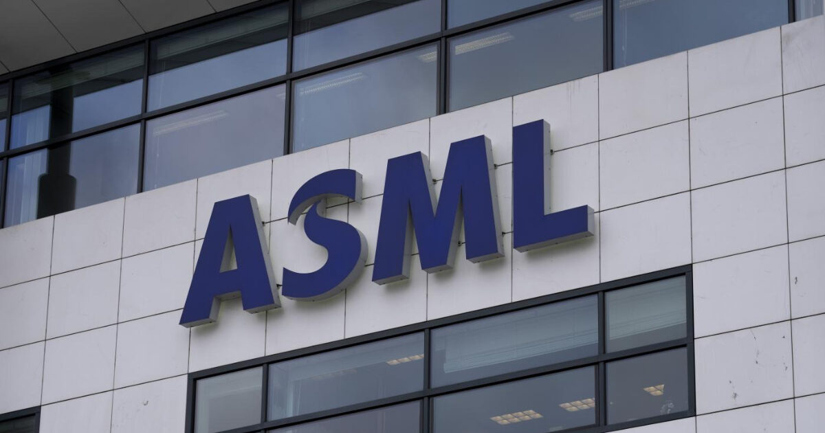 Le restrizioni imposte dagli Usa alle vendite in Cina alla base del calo dei ricavi dell’olandese Asml, eccellenza europea nel settore dei chip