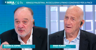 Copertina di L’ex premier israeliano Olmert e il nipote di Arafat spiegano il loro piano di pace: “È l’unica soluzione possibile”. Su La7